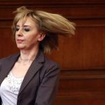 Манолова атакува монополите в шест стъпки